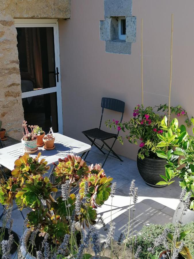 La Tour Du Bois Dormant Bed & Breakfast Plozevet Ngoại thất bức ảnh