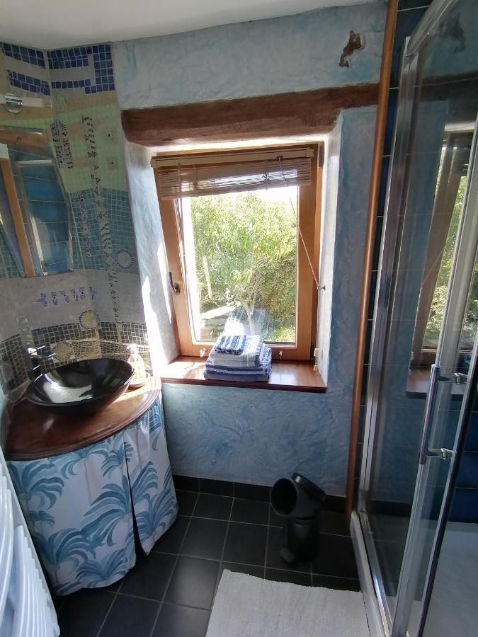 La Tour Du Bois Dormant Bed & Breakfast Plozevet Ngoại thất bức ảnh